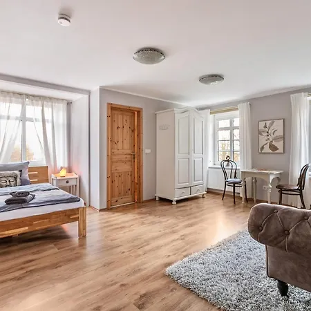 Διαμέρισμα Blauquarz Und Rauchquarz Reußenköge