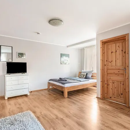 Blauquarz Und Rauchquarz Διαμέρισμα Reußenköge