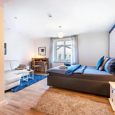 Blauquarz Und Rauchquarz Διαμέρισμα Reußenköge